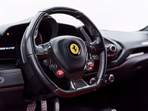 Used 2018 Ferrari 488 GTB RWD image 52