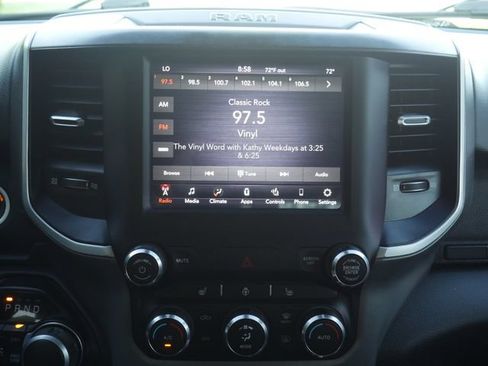 Used 2020 RAM 1500 Big Horn AWD/4WD image 5