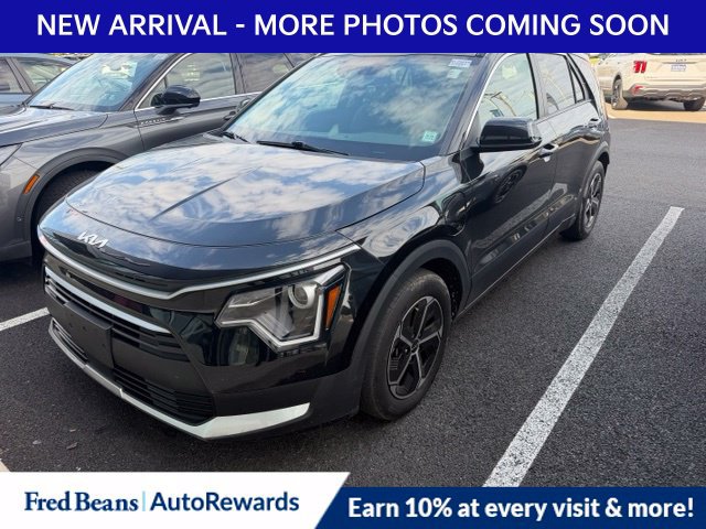 Used 2023 Kia Niro EX w/ EX Cold Weather Package FWD image 3