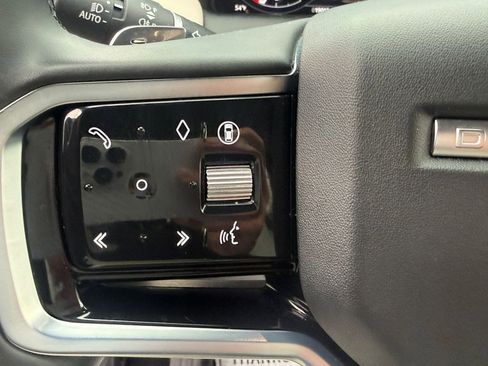 Used 2024 Land Rover Discovery Sport Dynamic SE image 11