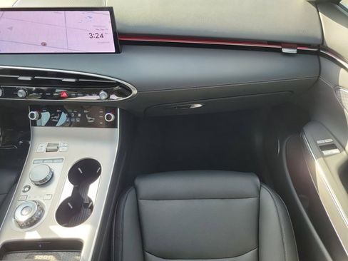 Used 2026 Genesis GV70 2.5T Select image 15