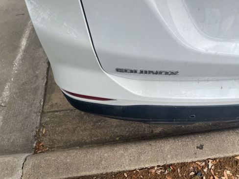 Used 2024 Chevrolet Equinox LS w/ Driver Confidence II Package image 3