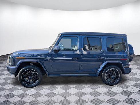 Used 2025 Mercedes-Benz G 550 image 2
