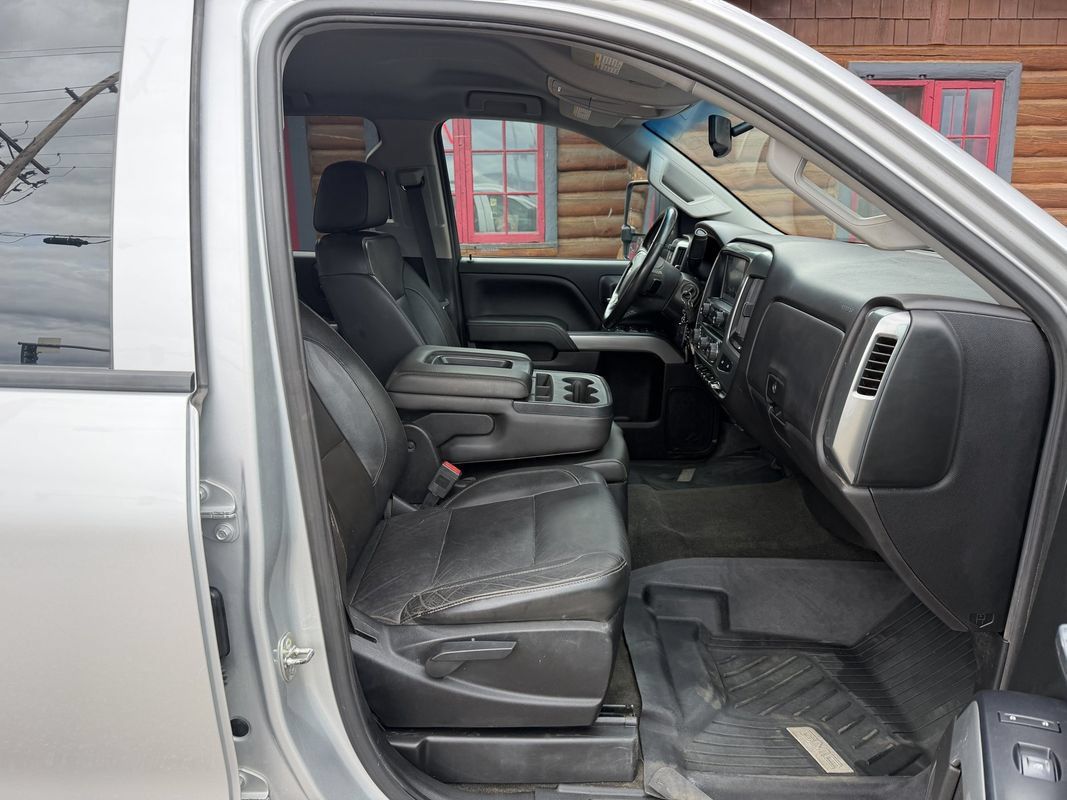 Used 2018 Chevrolet Silverado 3500 LT w/ LT Convenience Package AWD/4WD image 28