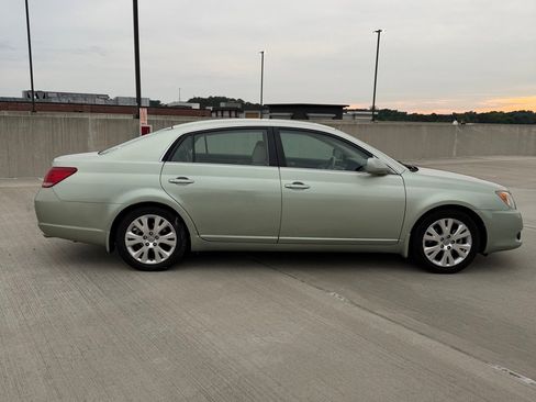 Used 2008 Toyota Avalon XLS FWD image 5