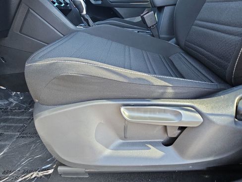 Used 2023 Volkswagen Tiguan S image 30