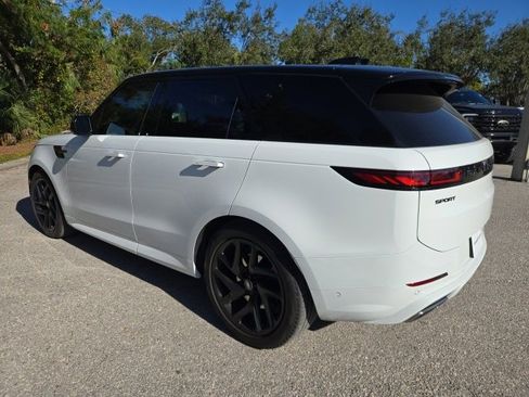 Used 2024 Land Rover Range Rover Sport Dynamic SE image 3