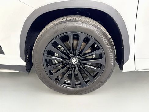Used 2023 Toyota Highlander XSE AWD/4WD image 30