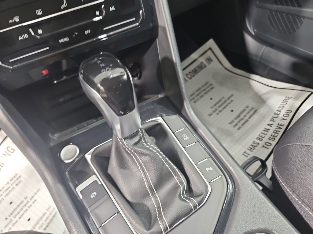 Certified 2026 Volkswagen Taos SE AWD/4WD image 22