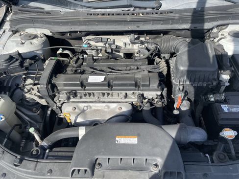 Used 2011 Hyundai Elantra image 15