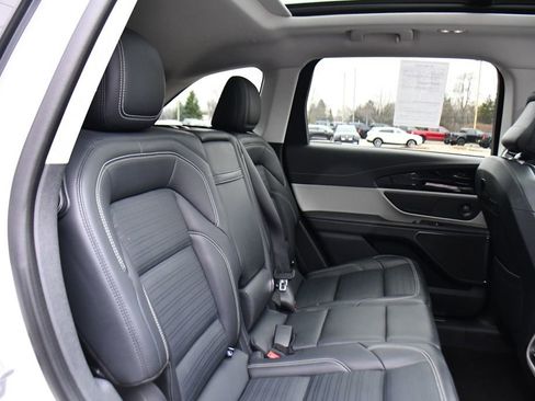 Used 2024 Lincoln Nautilus Reserve w/ Equipment Group 202A image 18