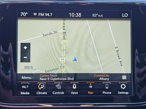 Used 2021 Jeep Grand Cherokee Laredo X image 25