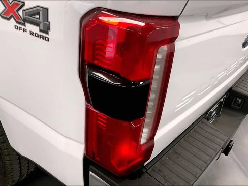 New 2026 Ford F250 XLT w/ XLT Premium Package AWD/4WD image 14