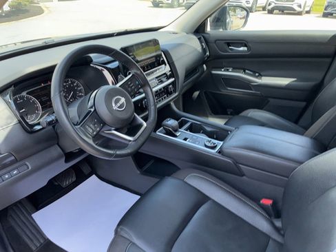 Certified 2022 Nissan Pathfinder SL AWD/4WD image 3