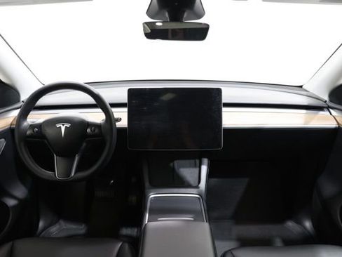 Used 2023 Tesla Model Y Long Range image 13