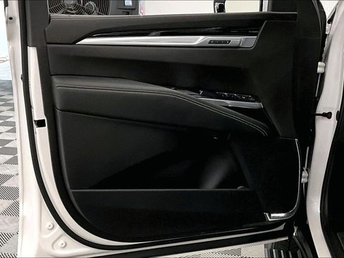 Used 2025 Cadillac Escalade Sport AWD/4WD image 20