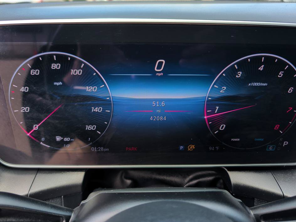 Used 2025 Mercedes-Benz GLC 300 4MATIC image 21