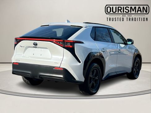 Used 2023 Toyota bZ4X XLE image 5