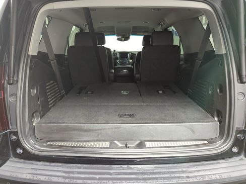 Used 2018 Chevrolet Tahoe LT w/ RST Edition image 18