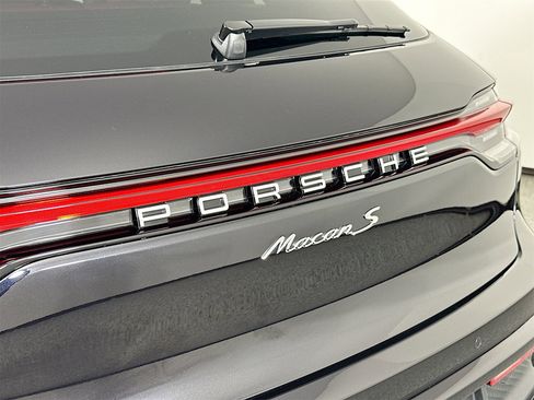 New 2026 Porsche Macan S image 17