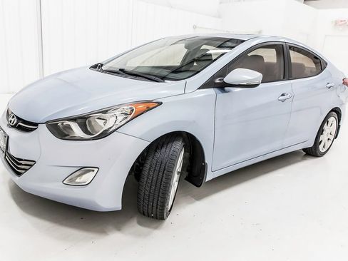 Used 2012 Hyundai Elantra Limited w/ Technology Pkg 5 FWD image 3