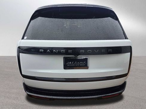 Used 2024 Land Rover Range Rover Long Wheelbase SE image 4