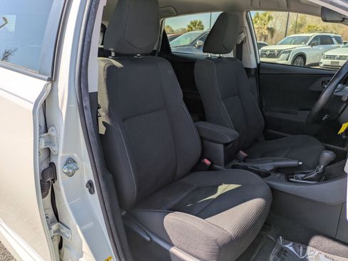 Used 2017 Toyota Corolla iM image 34