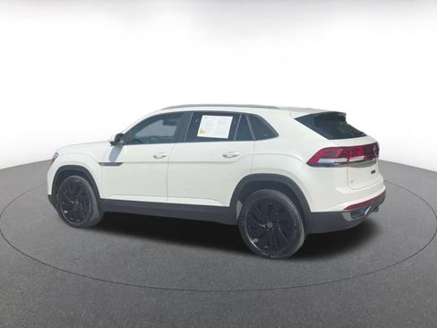 Used 2026 Volkswagen Atlas Cross Sport SE AWD/4WD image 8