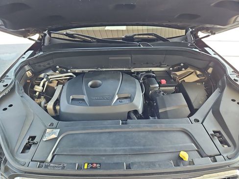 Used 2016 Volvo XC90 T6 Momentum w/ Momentum Plus Package AWD/4WD image 39