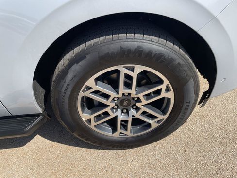Used 2025 Ford Expedition Max Active RWD image 36