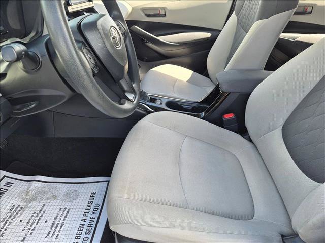 Used 2022 Toyota Corolla LE FWD image 15
