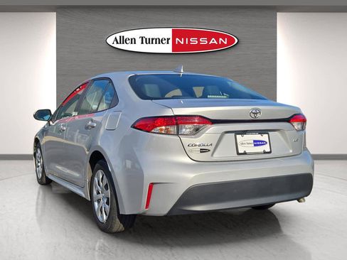 Used 2024 Toyota Corolla LE image 9