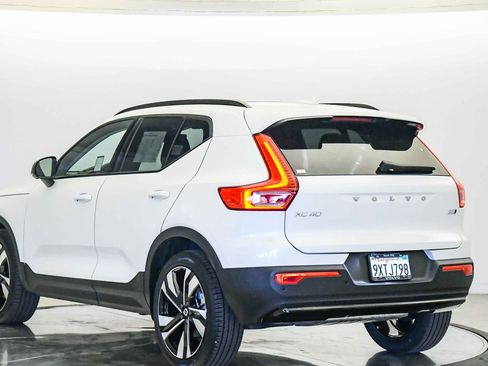 Certified 2026 Volvo XC40 B5 Ultra w/ Climate Package AWD/4WD image 2