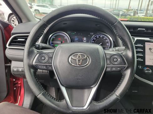 Used 2020 Toyota Camry XLE FWD image 22