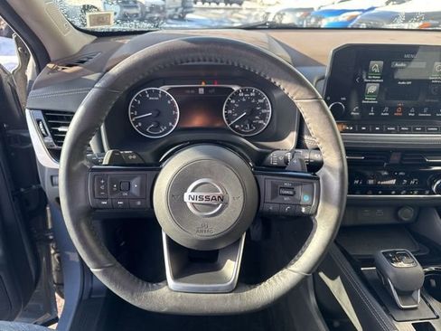 Used 2021 Nissan Rogue SL w/ Premium Package image 11