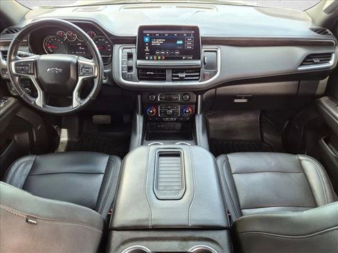 Used 2021 Chevrolet Tahoe Z71 w/ Z71 Signature Package AWD/4WD image 17