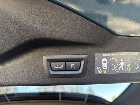 New 2026 BMW X7 xDrive40i w/ Premium Package image 25