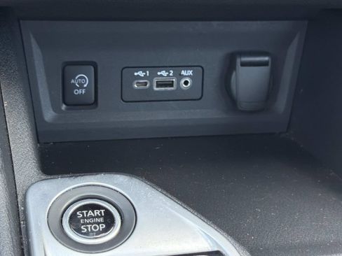 Used 2024 Nissan Sentra SV FWD image 22