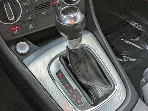 Used 2018 Audi Q3 2.0T Premium w/ Convenience Package image 12