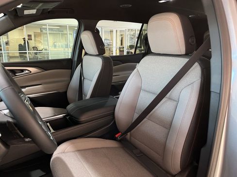 New 2026 Chevrolet Traverse LT w/ LPO, Floor Liner Package FWD image 23