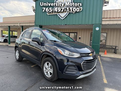 Used 2022 Chevrolet Trax LT w/ Driver Confidence Package AWD/4WD image 1