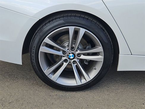Used 2017 BMW 330i Sedan image 9
