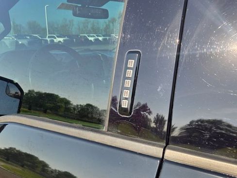 Used 2018 Ford F150 XLT w/ Equipment Group 302A Luxury AWD/4WD image 15