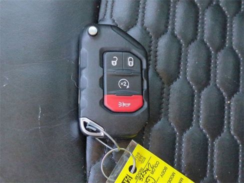 Used 2018 Jeep Wrangler Rubicon image 28