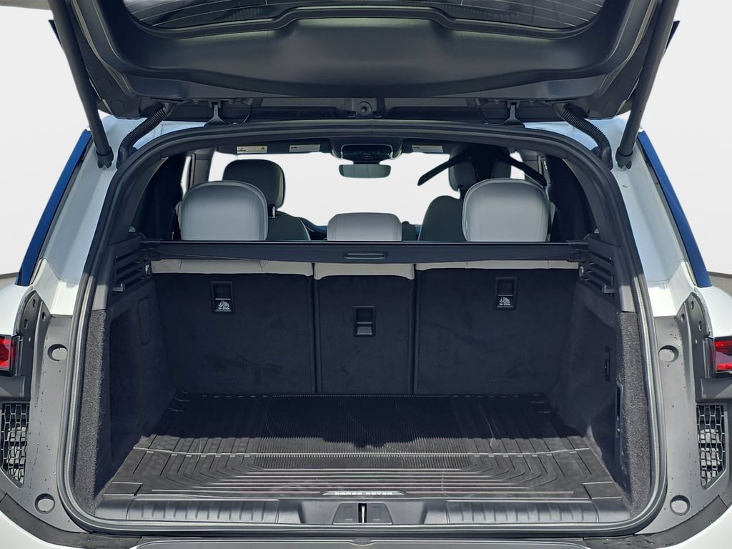 New 2027 Land Rover Range Rover Sport SE AWD/4WD image 12