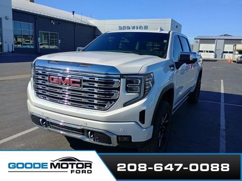 Used 2022 GMC Sierra 1500 Denali w/ Denali Reserve Package image 5