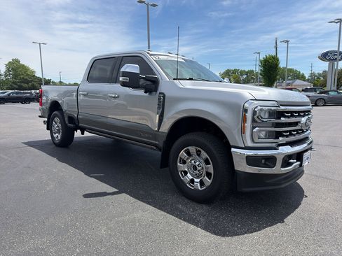 Used 2024 Ford F350 Lariat w/ Lariat Ultimate Package AWD/4WD image 3