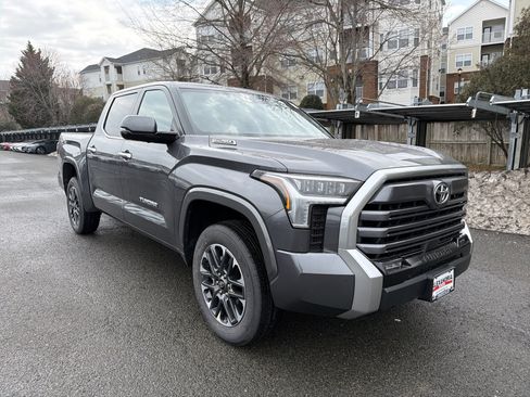 New 2026 Toyota Tundra Limited AWD/4WD image 3