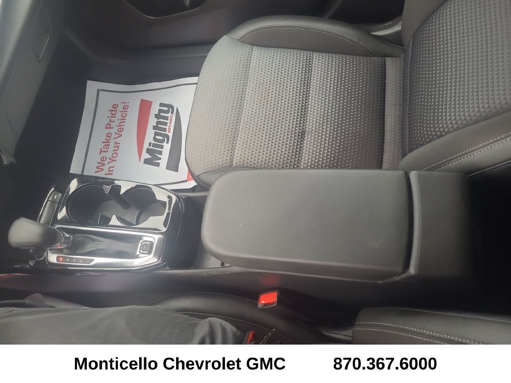 Used 2025 Chevrolet Trax LT FWD image 23