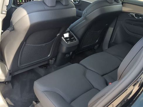 Certified 2026 Volvo XC90 B6 Plus AWD/4WD image 17